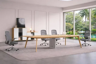 Image de Table de conférence en bois naturel haut de gamme ; tables de bureau exclusives