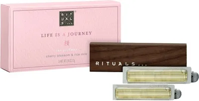 Produktbild von Rituals The Ritual of Sakura Life is a Journey Car Perfume Holder + 2 Refills 6 g