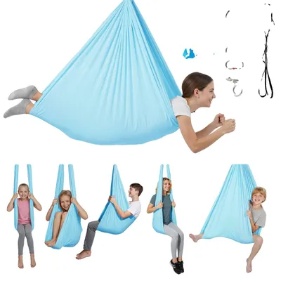 Produktbild von VEVOR Aerial Yoga-Hängematte, 136,07 kg Tragfähigkeit, Aerial-Seide, Yoga-Schaukel mit Nylonstoff, PE-Reißverschlusstasche für Eltern-Kind-Interaktion, Stärkung der Muskeln & Verbesserung der Praxis, Hängematten- und Schaukelkombination, Sattes Hellblau