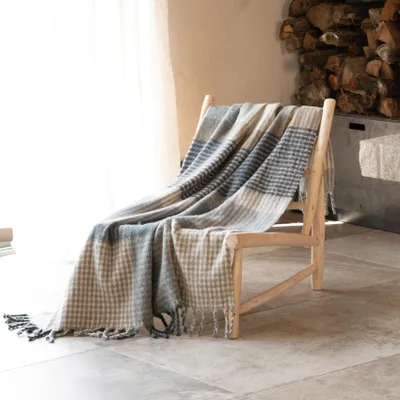 Produktbild von Kariertes Plaid in weicher Mohair-Optik