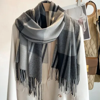 Produktbild von Eleganter grauer Schal ME-33768 im Karomuster KP33768