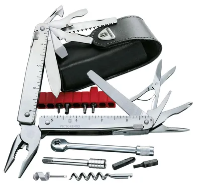 Victorinox SwissTool X Plus Ratchet in Leder-Etui Vorderseite