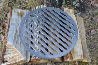 Image de SEZAM - Grille de poêle ∅31 cm Fonte Grille de cheminée Ronde Cendrier Poêle à bois Grille de plaque Grille de poêle Cheminée