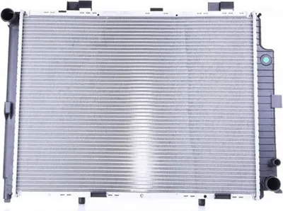 Produktbild von NISSENS 62689A Kühler Wasserkühler Motorkühler passend für MERCEDES-BENZ E-Klasse Limousine (W210) E-Klasse T-modell (S210)