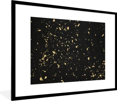 Produktbild von MuchoWow® Gerahmtes Poster Goldene Flocken auf schwarzem Hintergrund 80x60 cm - Poster mit Schwarzem Bilderrahmen Wandposter Rahmen Foto Bilder - Schlafzimmer-Dekorationen - Fotoposter