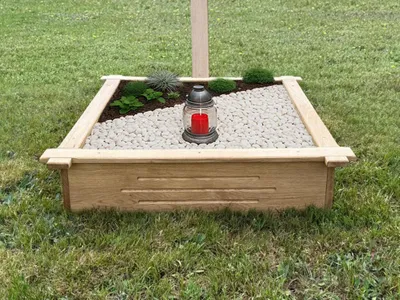 Produktbild von Grabrahmen für Urnengrab – Grabumrandung 90x90x20 cm – massives Eichenholz – naturbelassen – wetterfest – einfache Montage