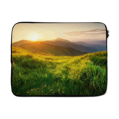 Produktbild von MuchoWow® Laptop Hülle 15 Zoll Gras - Hügel - Sonne - Natur - Landschaft Laptoptasche - Laptoptasche - Sleeve - Rundum-Schutz