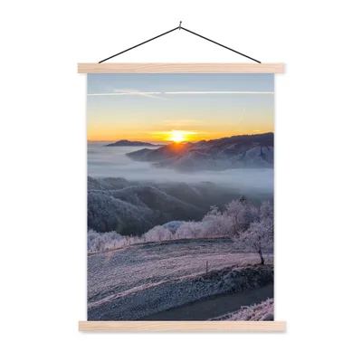 Produktbild von MuchoWow® Textilposter Winter - Berge - Sonne - Abend 40x53 cm mit holzfarbenen Rahmen - Schlafzimmer