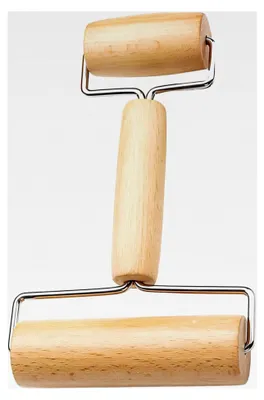 Produktbild von Teigroller aus Holz mit zwei Rollen, kleine und mittlere Ausführung für das Ausrollen von Teig, Pizza, Desserts und Knödelhäuten