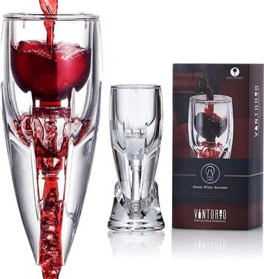 Produktbild von Weinflasche mit Belüfter für Weihnachten und Feiern