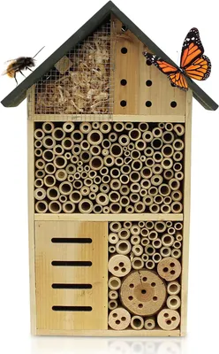Image de Hôtel à insectes, naturel et résistant aux intempéries, en bois brut, idéal pour les abeilles, les abeilles sauvages, les coccinelles. Hôtel à insectes à suspendre, en bois, dimensions : 10 x 30 x 50 cm