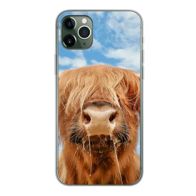 Produktbild von MuchoWow® Handyhülle Schutzhülle Hülle für iPhone 11 Pro Max Schottischer Highlander - Wolke - Tiere Silikon Softcase Handy Hülle - Schutz
