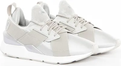 Produktbild von Puma Muse Satin II Sportschuhe aus Satin für den Alltag