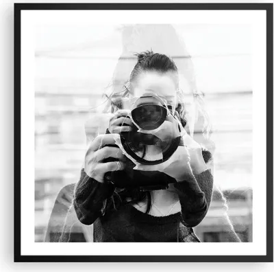 Produktbild von Gerahmtes Poster - Schwarzer Rahmen - Fotograf Schwarzweiß Doppel - 60x60 cm - Wand Bild - Wanddeko - Wandbilder - Kunstposter - Wandposter - Bilderrahmen - Bilder - Kunstdruck - P2BAC60x60-4586