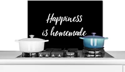 Produktbild von KitchenYeah®  Spritzschutz Küche - Küchenrückwand - Wandschutz für Herd und Spüle - Zitate - Sprichwörter - Das Glück ist hausgemacht - Glück 60x40 - Alu-Dibond (Alternative zum Spritzschutz aus Glas)
