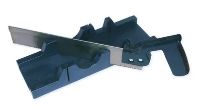 Zdjęcie produktu dla PIŁA RĘCZNA Z ZĘBAMI CZARNA 300 mm