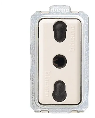 Immagine prodotto di Presa Bivalente 220V Bipasso 10/16A Serie  Bticino Magic Art. 5180