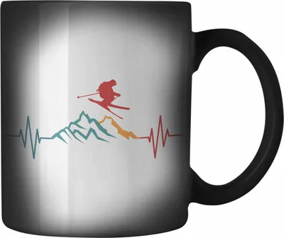 Produktbild von Trendation - Ski Farbwechsel Zauber-Tasse Geschenk Grafik Geschenkidee Skifahrer Geschenk Winter (Schwarz)