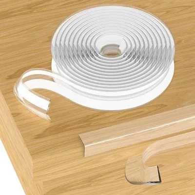Obrázok produktu pre Silikónové ochranné rohy na nábytok a stoly – šetrné k deťom vďaka mäkkým hranám, dĺžka 4 metre