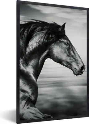 Produktbild von MuchoWow® Gerahmtes Poster Pferd - Tiere - Schwarz - Weiß 40x60 cm - Poster mit Schwarzem Bilderrahmen Wandposter Rahmen Foto Bilder - Papierdruck - Wandbilder