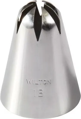 Produktbild von Wilton Backzubehör Spritztülle Tropfenblume 1B aus Edelstahl für Cupcake-Dekoration
