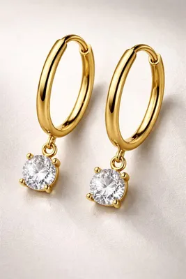 Produktbild von Lundholm Ohrhänger Damen Vergoldet Cathie – Premium Edelstahl PVD Gold – Zirkonia Anhänger – Hypoallergen  Wasserfest