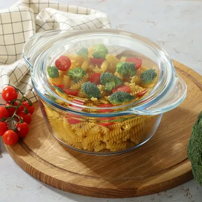 Produktbild von kadax Auflaufform Glas, rund, 2,15L, mit Deckel und Griffen, temperaturbeständig von -40 bis +300 Grad, für Backofen, Elektroherd, Cerankochfeld, Gasherd (mit Platte), Tiefkühltruhe, zum fettfreien Kochen