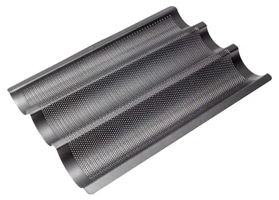 Productafbeelding van Perforeerde baguettebakvorm voor 3 stuks, 29,5 cm, met antiaanbaklaag, ideaal voor verse baguettes en brood
