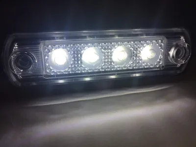 Produktbild von Weiß LED Positionsleuchte 12V 24V Umrissleuchte Anhänger LKW 110x30x15 Kabel