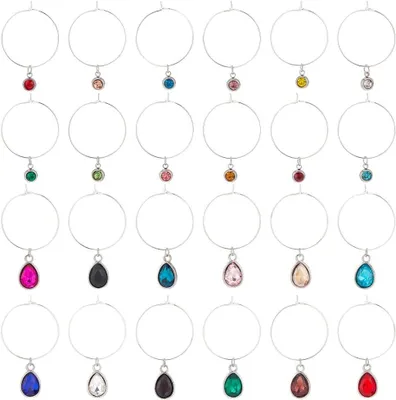 Productafbeelding van 24 stijlen wijnglas bedel - Set van 24 - Druppel en plat rond wijnglas bedel - Strass verjaardag steen wijnglas charme voor bruiloftsreceptie