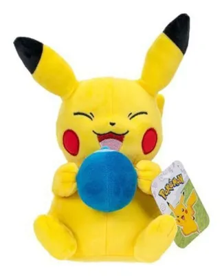 Produktbild von Jazwares Pokémon Plüschfigur Pikachu with Oran Berry Accy 20 cm