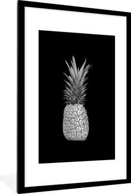 Produktbild von MuchoWow® Gerahmtes Poster Ananas mit spitzen Blättern auf schwarzem Hintergrund - schwarz und weiß 60x90 cm - Poster mit Schwarzem Bilderrahmen Wandposter Rahmen Foto Bilder - Dekoration - Wandposter Wohnzimmer - Hochwertig