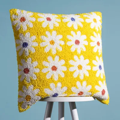 Kissen 45x45 cm, Gelb mit weißen Gänseblümchen, Federfüllung