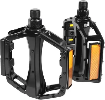 Immagine prodotto di Pedale leggero da bicicletta, nero, con superficie antiscivolo e inserti riflettenti, per MTB e bici da città