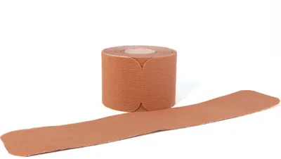 Produktbild von axion® PRECUT Kinesiotape beige, selbstklebend 25 x 5 cm, 20 vorgeschnittene Sport Tapes, wasserfeste Bandage
