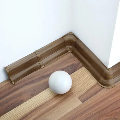 Produktbild von DQ-PP Sockelleiste 200cm PVC + Dübel Fussleiste Bodenleisten Höhe: 52mm , Farbe: Eiche prestige