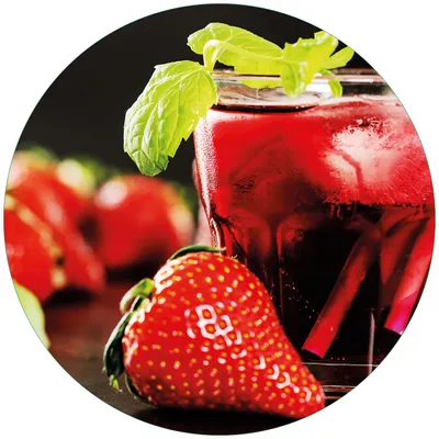 Produktbild von Wallario Premium Glasbild, freischwebende Optik, kräftige Farben, rund 50cm Durchmesser, Motiv Erdbeer-Mojito - Frische Erdbeeren