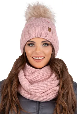Produktbild von Vivisence damen bommelmütze und schal set warm kopfbedeckung und halsbedeckung an winter und herbst warm dick, wintermütze mit bommel, winterset für frauen, hergestellt in der eu, rosa, einheitsgröße