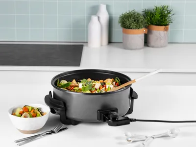 Produktbild von Tristar PZ-9135 Multifunktionale Grillpfanne XL, Rund, Schwarz, Stahl, Glas, 5 l, 220 °C