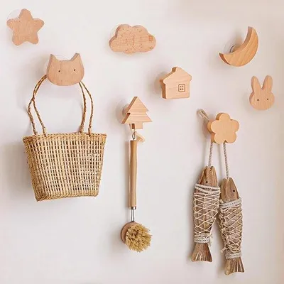 Produktbild von Set von 8 Holz Kinderhaken für die Wand, Selbstklebend und ohne Bohren
