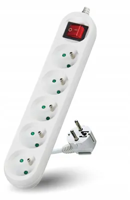 Imagen del producto de Kobi, regleta de enchufes con 5 tomas, 3 metros de longitud, con interruptor