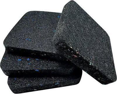 Produktbild von Famanu Anti-Vibrationsmatte - 4 Stück - Dämpfungsmat - 9 cm x 9 cm - rutschfeste Gummimatte - Geräuschreduzierung