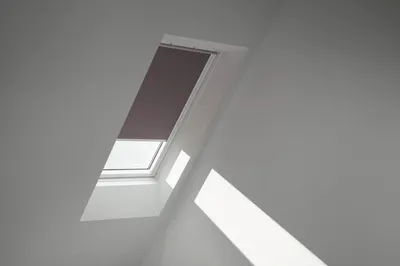 Produktbild von VELUX Verdunkelungsrollo uni taupe manuell Rahmen aluminium DKL UK10 4577S