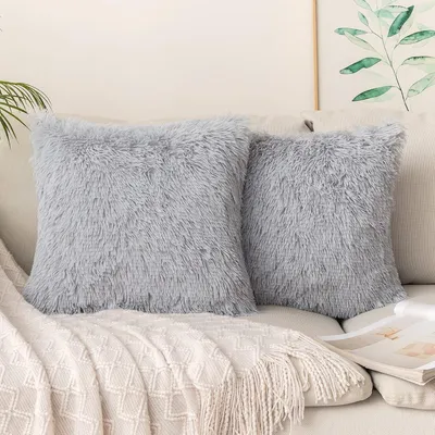 Produktbild von Set mit 2 Kissenbezügen aus Kunstfell, flauschig, weich, dekorativ, quadratisch, niedlich, mit Plüschbezug, geeignet für Wohnzimmer, Sofa und Schlafzimmer