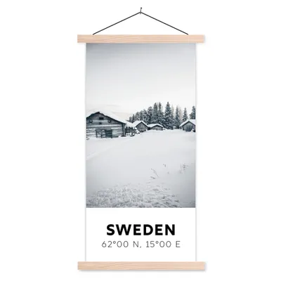Produktbild von MuchoWow® Textilposter Schweden - Schnee - Bäume 60x120 cm mit holzfarbenen Rahmen - Holz