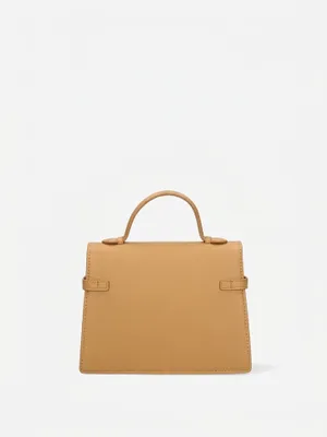 Immagine prodotto di Borsa a mano in ecopelle nera, con tracolla e dettagli dorati, elegante e sostenibile
