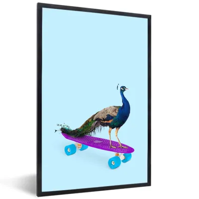Produktbild von MuchoWow® Gerahmtes Poster Pfau - Blau - Skateboard - Tiere - Lustig 20x30 cm - Poster mit Schwarzem Bilderrahmen Wandposter Rahmen Foto Bilder - Drucken - Bilder Poster im Rahmen