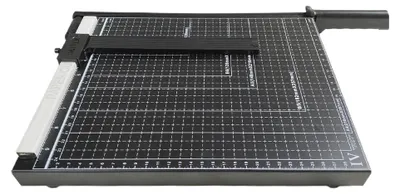 Zdjęcie produktu dla Maszyna do cięcia papieru - Gilotyna do formatu A4 - Ręczna - Długość cięcia: 32 cm - Do formatów: A4, B5, B6, B7 - Czarna