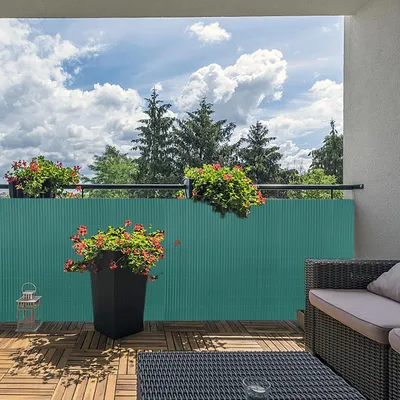 Produktbild von YZNAHRE PVC Sichtschutzmatte 180x300cm Balkon Sichtschutz Zaun mit Kabelbindern Sichtschutzzaun Balkonsichtschutz Windschutz  ohne Bohren für Garten Terrasse, Grün