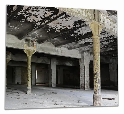 Produktbild von Wallario Herdabdeckplatte aus Glas, Größe 60 x 52 cm 1-teilig, Motiv Verlasse Brauerei - Alte Industriehalle